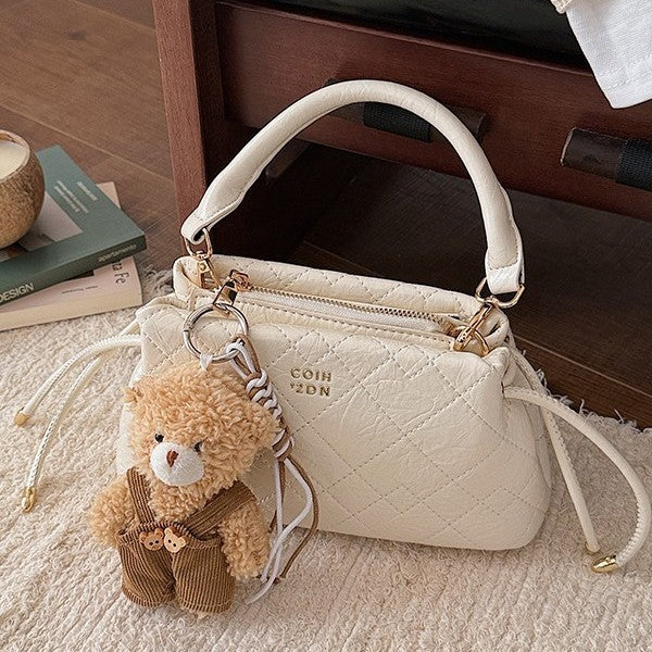 Elegant Quilted Crossbody Bag with Chain Handle and Zip Closure for Daily Fashion