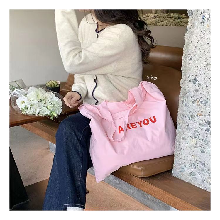 Minimalist Canvas Tote Bag with Letter Print, Large Capacity Shoulder Bag for Daily Use, Fashionable and Versatile Design