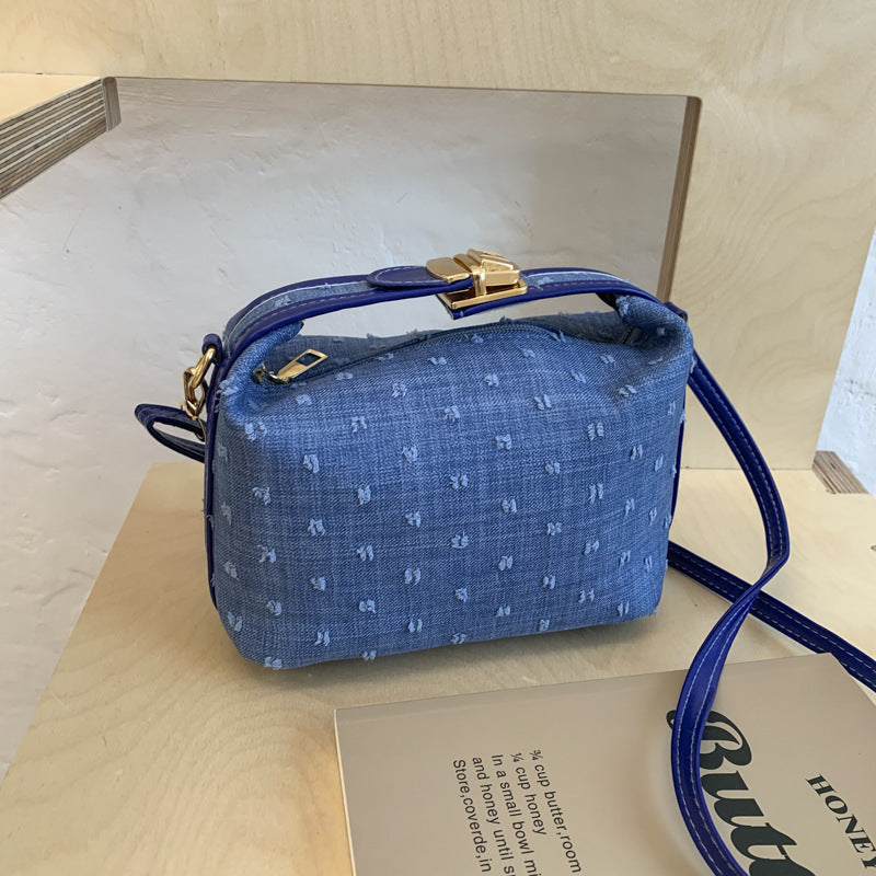 Handbag Women's Beautiful New Summer Simplicity Fashion National Style Light Luxury Temperament Advanced Texture Messenger Bag