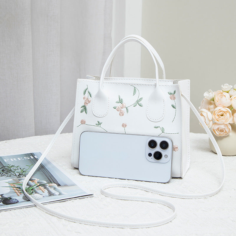 Elegant Embroidered Floral Tote Bag for Women, Stylish Crossbody Handbag with Delicate Stitching and Practical Design