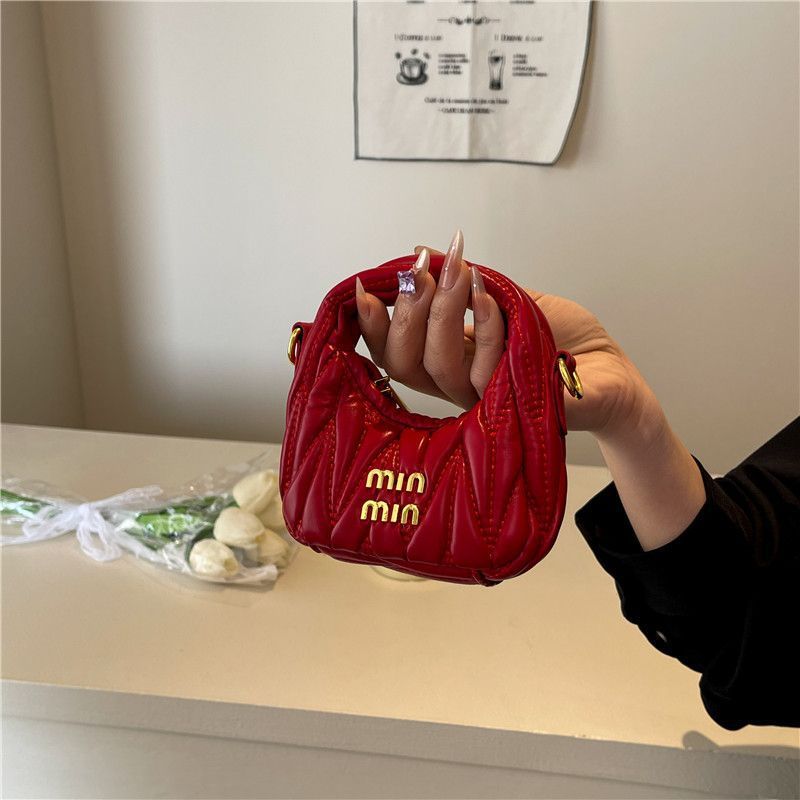 Mini Pleated Small Bag New Crescent Moon Shoulder Cloud Bag Messenger Bag Fashion High-End Versatile Handbag Women