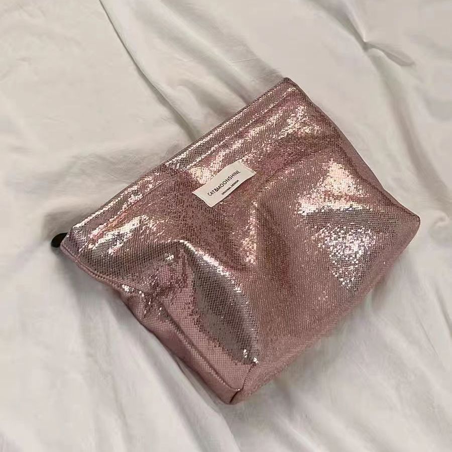 New Fashion Floral Embossed Makeup Bag with Large Capacity, Portable Travel Organizing Pouch for Daily Use