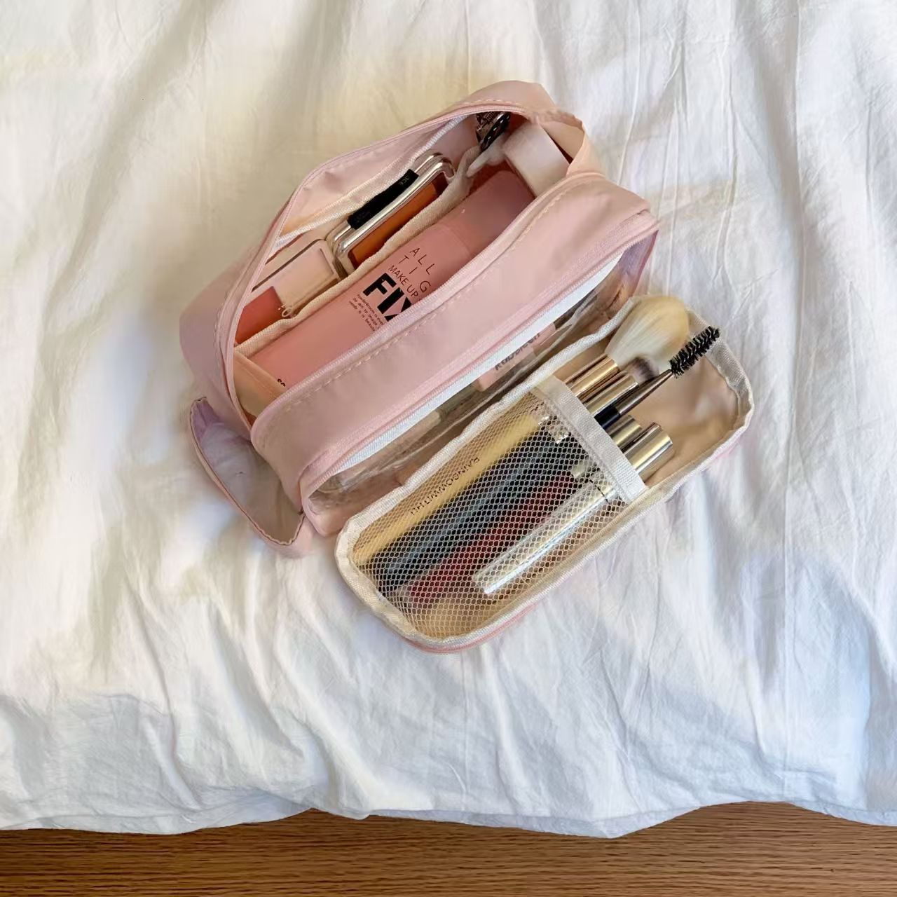 Large Capacity Cosmetic Bag with Multiple Compartments, Breathable and Waterproof, Perfect for Daily Makeup Storage