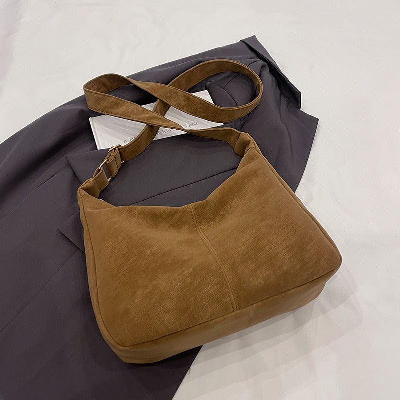 Retro Chic Large Capacity Tote Bag for Women, Casual Urban Style with Zipper Closure and Adjustable Strap