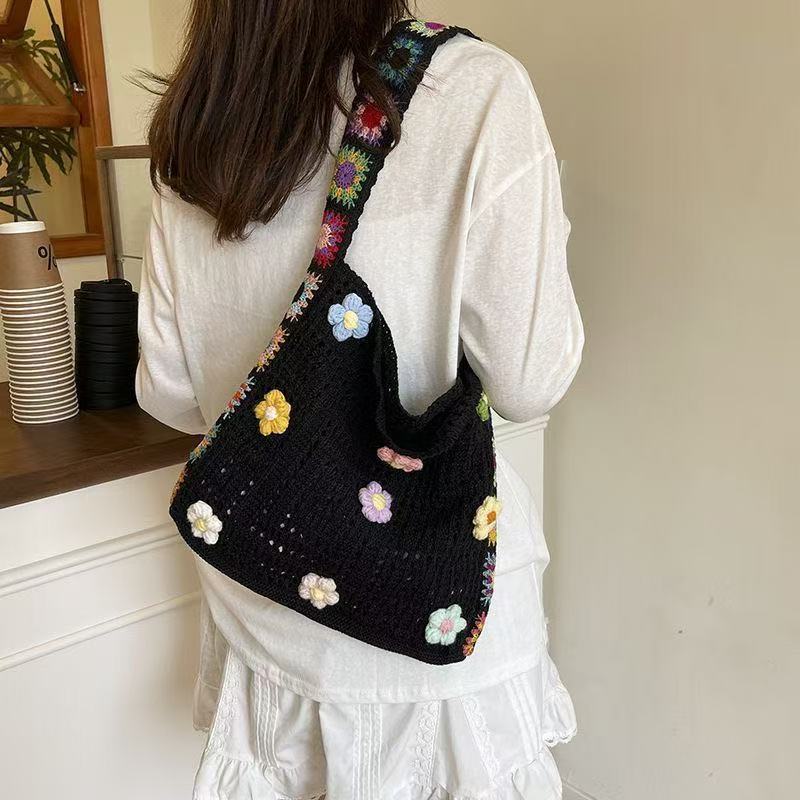 Women's Shoulder Bag Artistic Style Crocheted Daisy Tote Bag Beach Vacation Lightweight Shoulder Bag Leisure Travel Essential Woven Handbag
