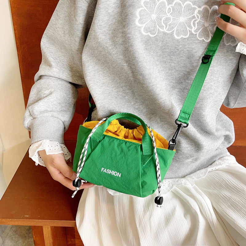 Sports Outdoor Mountaineering Bag Fashionable Lightweight Casual Nylon Drawstring Waterproof Crossbody Bag Commute Minimalist Women's Bag