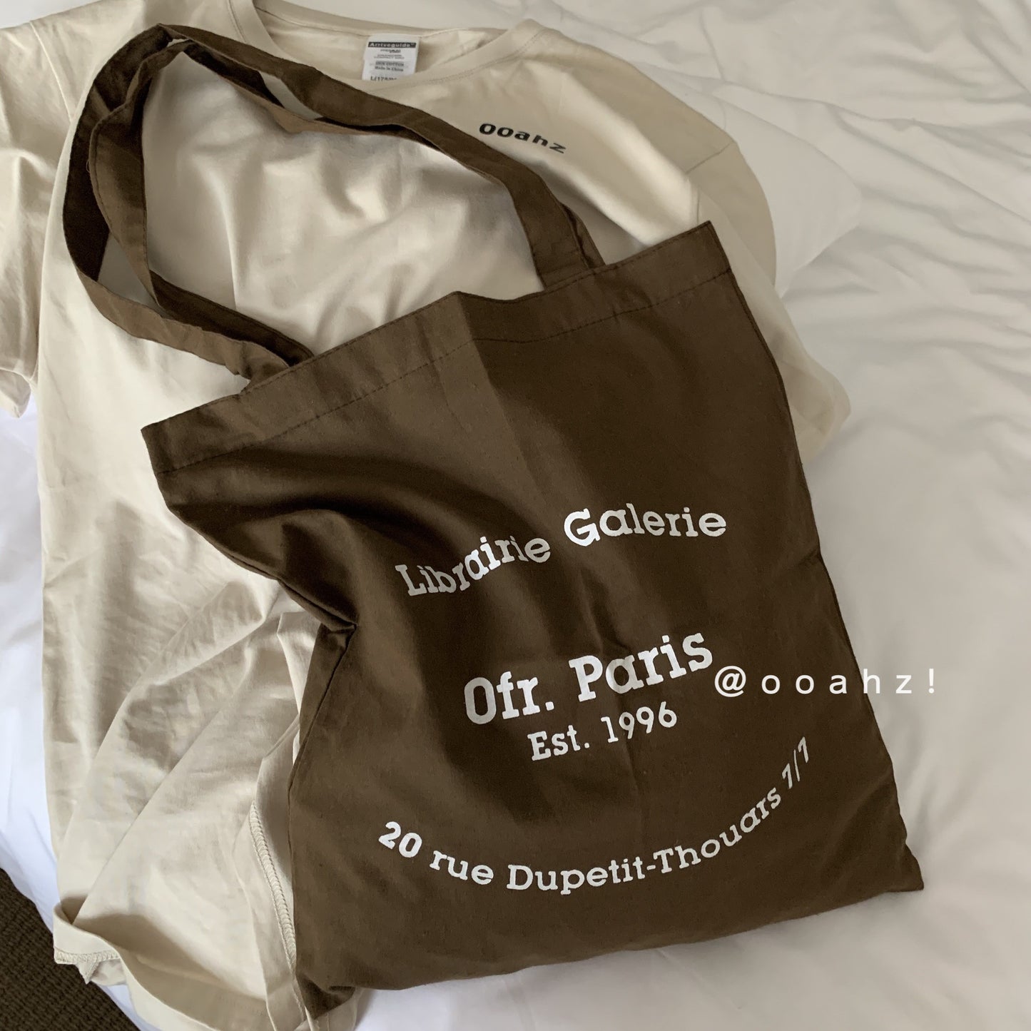 Paris Bookstore Style Letter Tote Bag Simple French Design Everyday Joker Practical Shoulder Bag