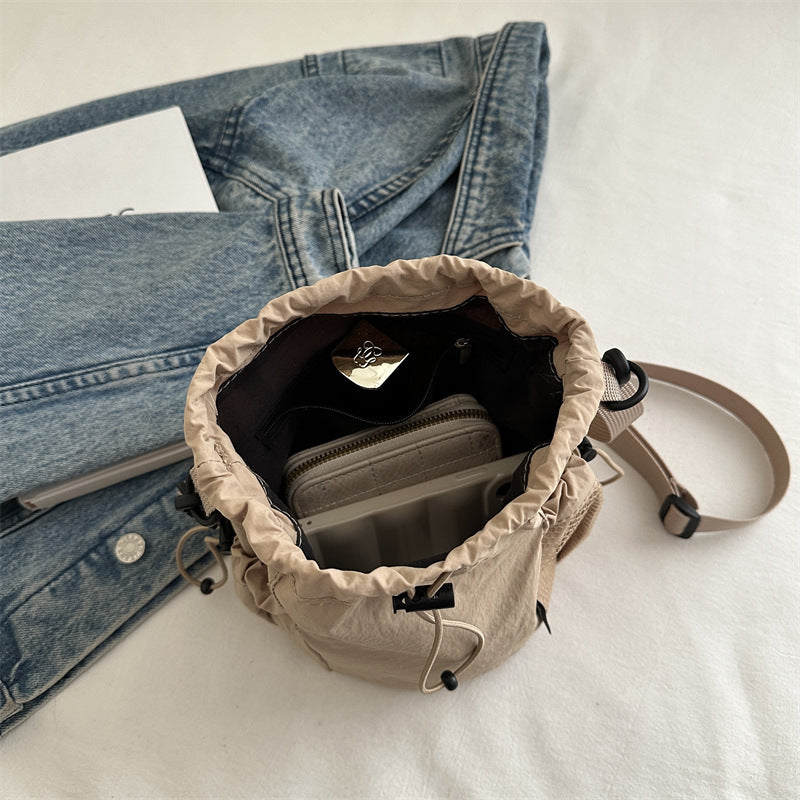 Japanese Style Drawstring Bucket Bag Outdoor Sports and Casual Fashion All-Match Nylon Messenger Bag