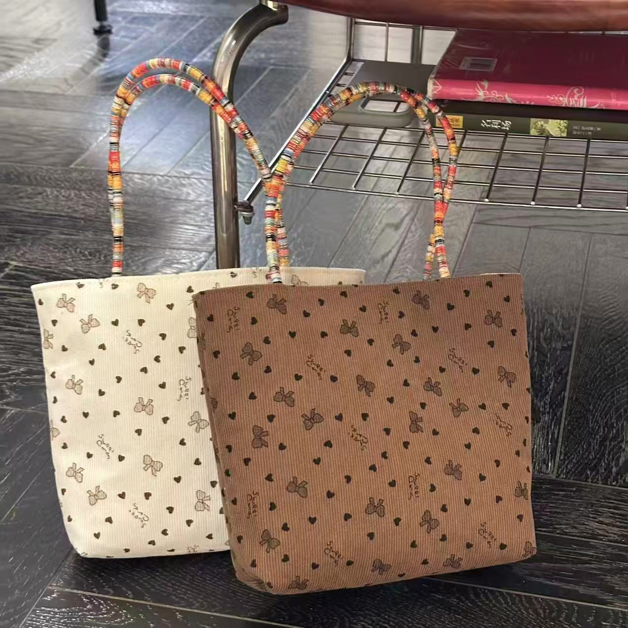 New Fashion Large Capacity Totes Pattern Color Handle Commuter Everyday Joker Practical