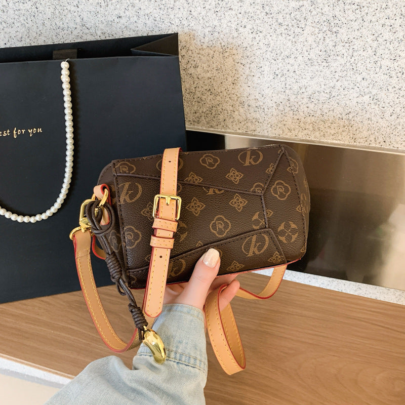 New Letter Printing Fashion Messenger Bag Women's Urban Simple Style Zipper Design Practical Inner Bag Commuter's All-Matching Shoulder Bag