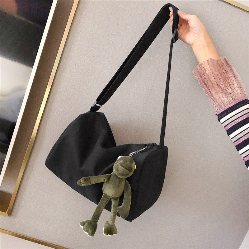 Korean Street Style Canvas Shoulder Bag for Women, Minimalist Urban Design with Zipper Closure and Adjustable Strap