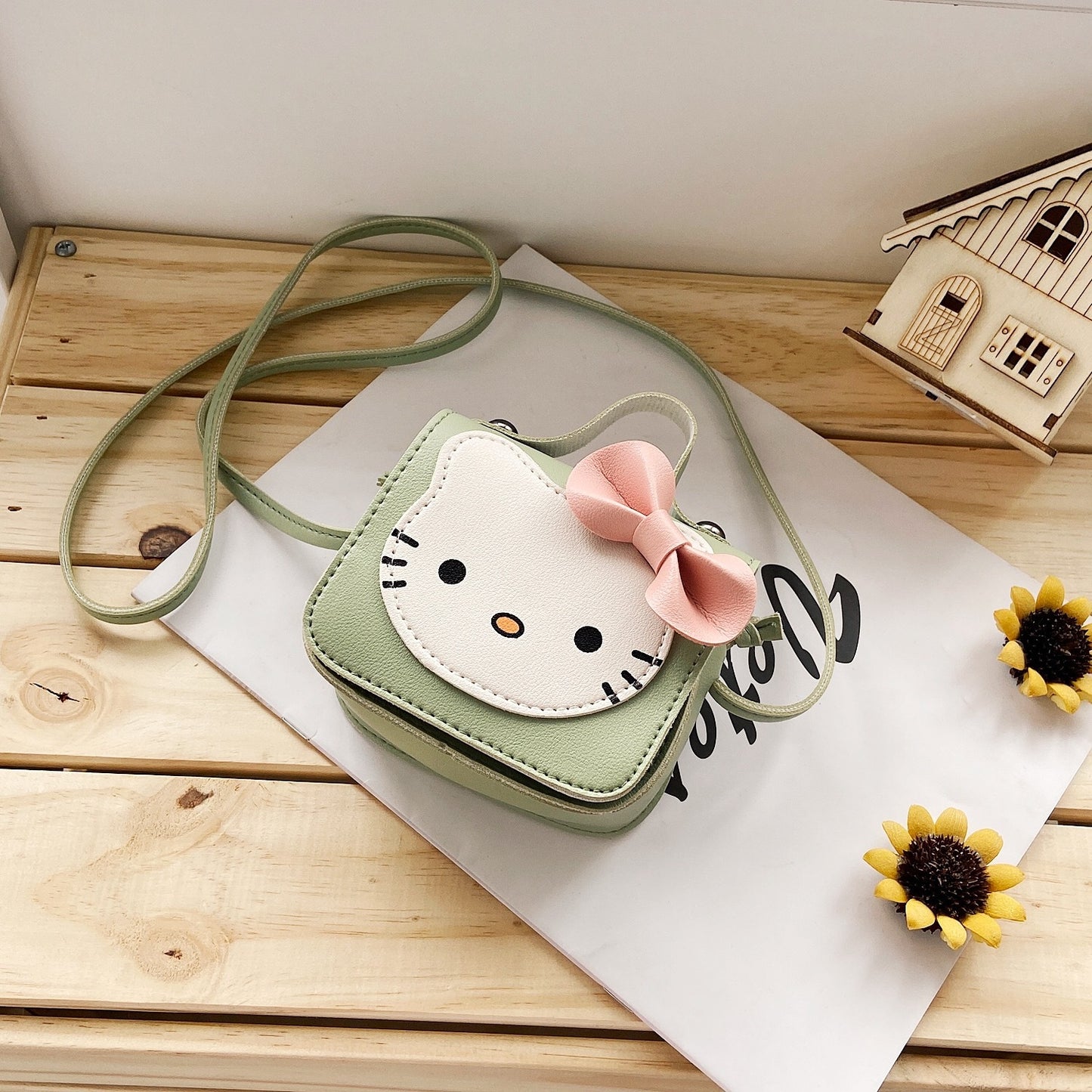 Cute Kitty Face Mini Crossbody Bag for Kids with Bow Design, Fashionable Daily Accessory