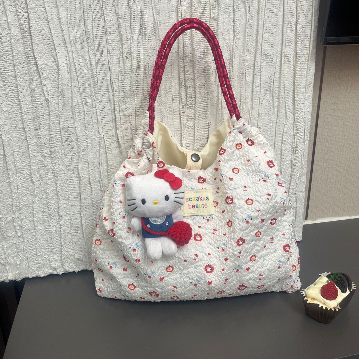 Korean Embossed Sweet Cartoon Shoulder Bag Women's Apple Commuter Handbag