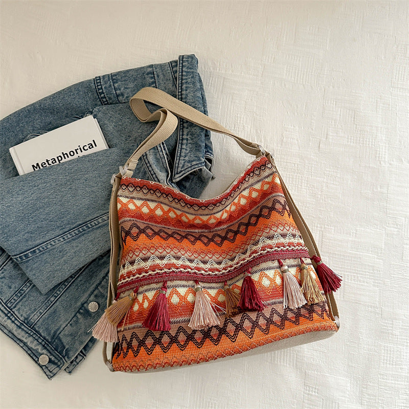 Tote Bag Female Ethnic Featured New Casual Travel Shoulder Bag Fashion Girl Crossbody Tassel Bag