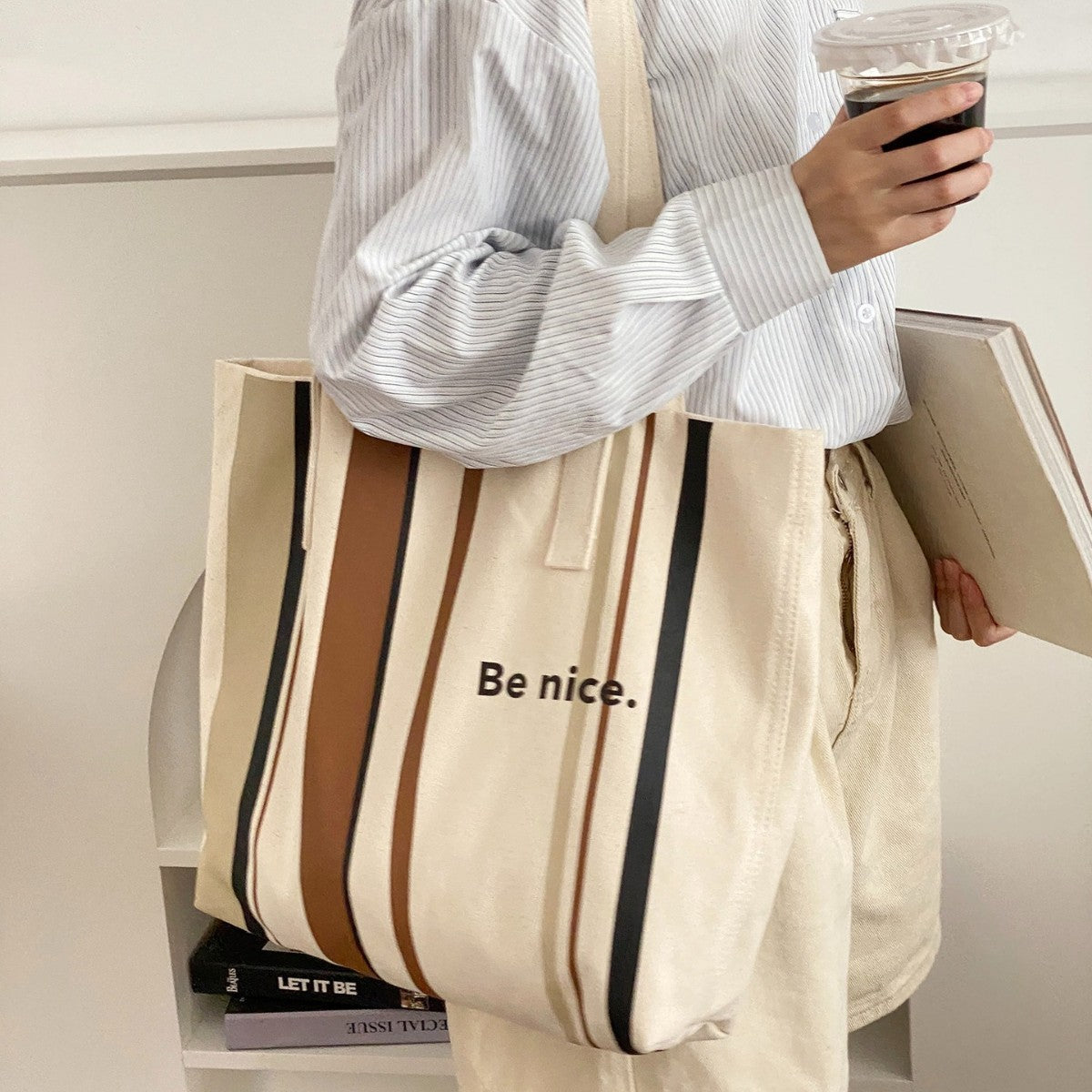 Simple Canvas Tote Bag Letter Printing Is Suitable for Daily Commuting, Shopping and Learning