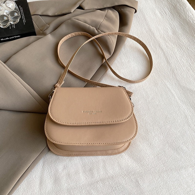Fashion Simple Shoulder Square Pouch Women's New Arrival in Season Trendy Fashion Crossbody Mobile Phone Bag Simple Small Square Bag
