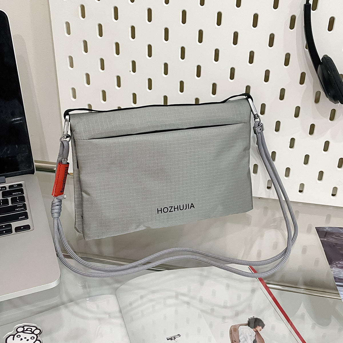New Japanese Crossbody Bag Lightweight Exercise Cycling Shoulder Bag Commuter Work Mobile Phone Bag Outdoor Casual Envelope Package