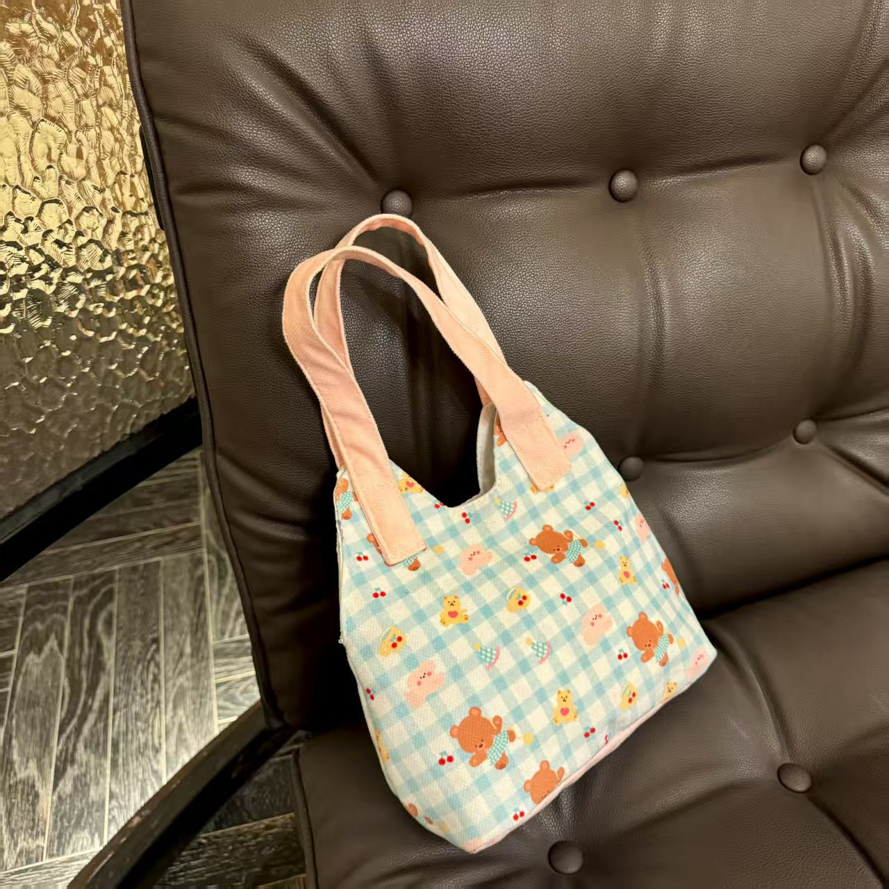 Cute Printed Bear Pattern Tote Bag for Women, Soft Fleece Material with Magnetic Closure and Double Straps