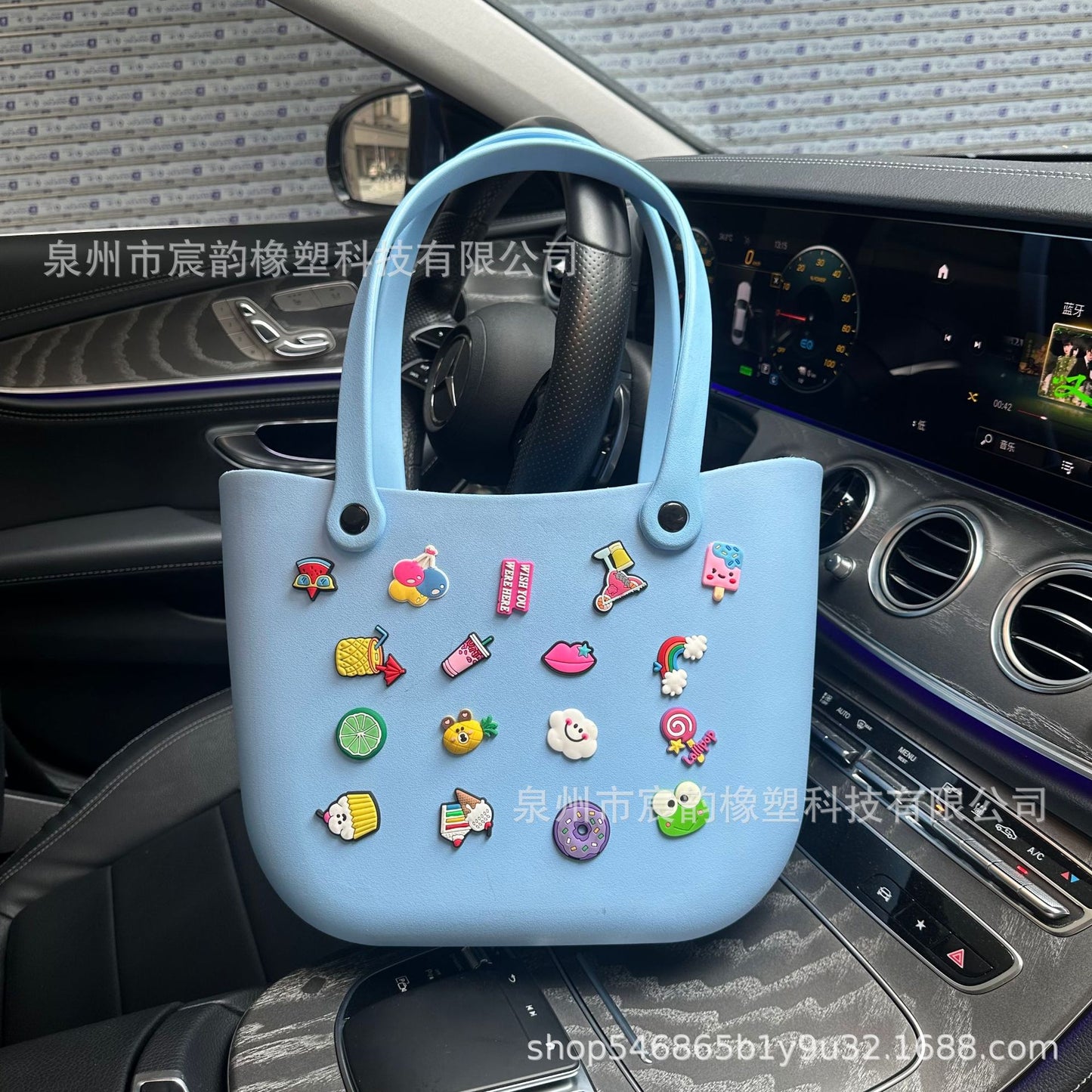 Cute Tote Cartoon Badge Women's Handbag Suitable for Beach Hole Rubber Basket