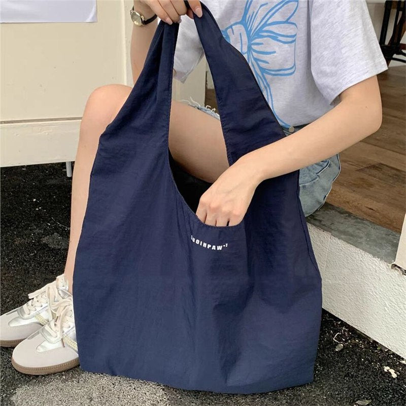 Summer Large Capacity Nylon Tote Bag for Women, Lightweight Quick-Dry Shoulder Bag with Multiple Pockets for Daily Use and Travel