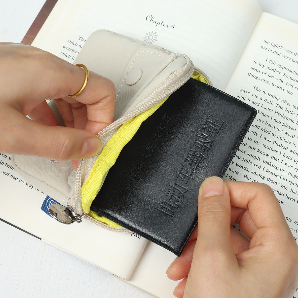 Japan and South Korea Zipper Change Waterproof Storage Bag Cute Simple Large Capacity Card Holder Driving License Clutch Fashion
