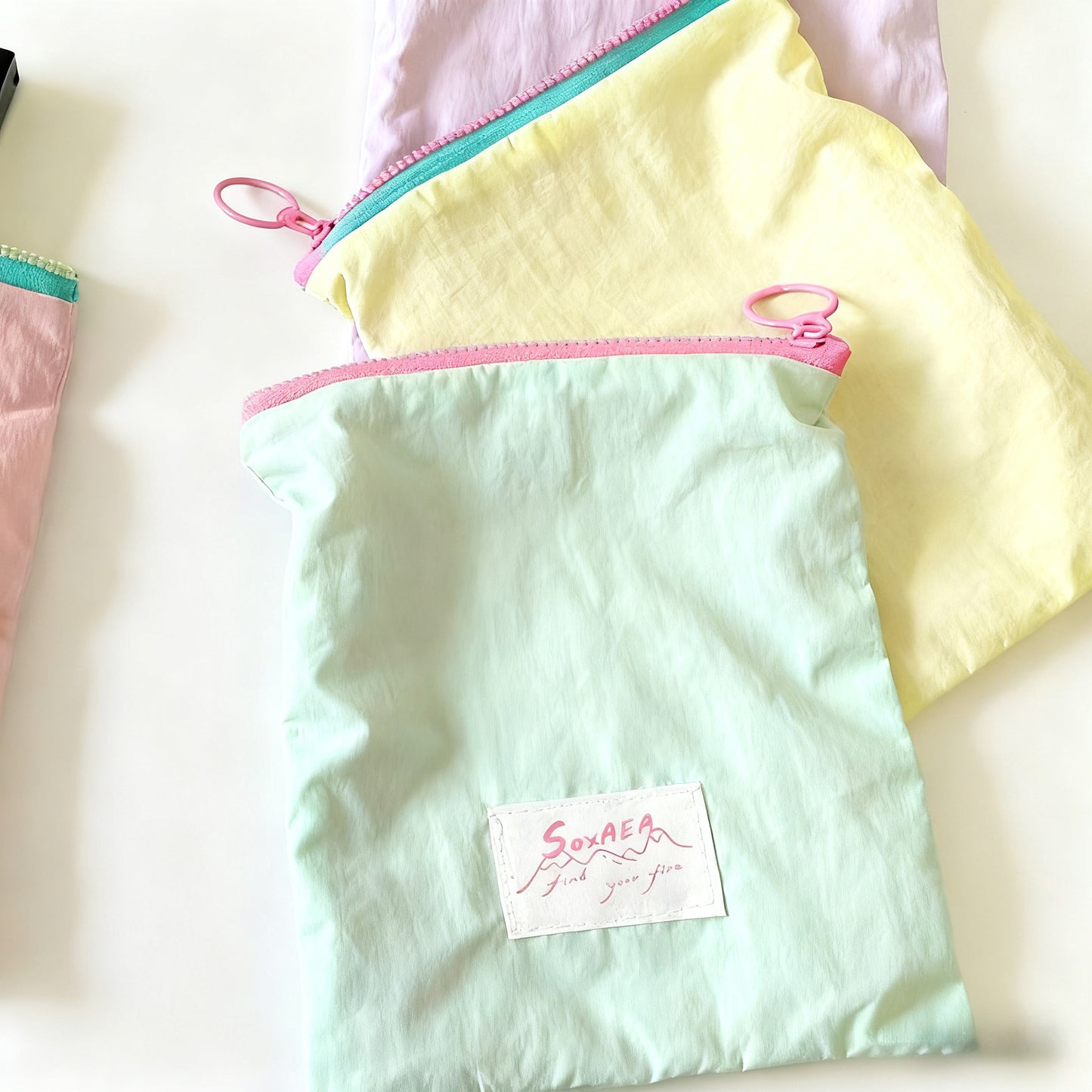 Portable Zipper Cosmetic Bag Simple Design Buggy Bag Thin and Practical Good-looking Cosmetic Storage