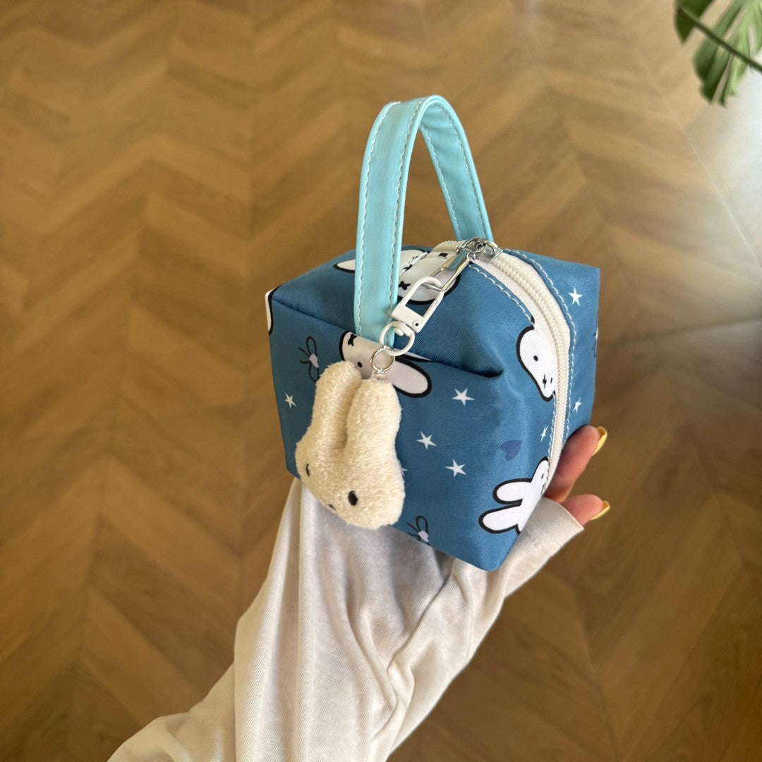 Cute Cartoon Rabbit Print Oxford Fabric Cosmetic Bag with Zipper Closure for Daily Use and Travel