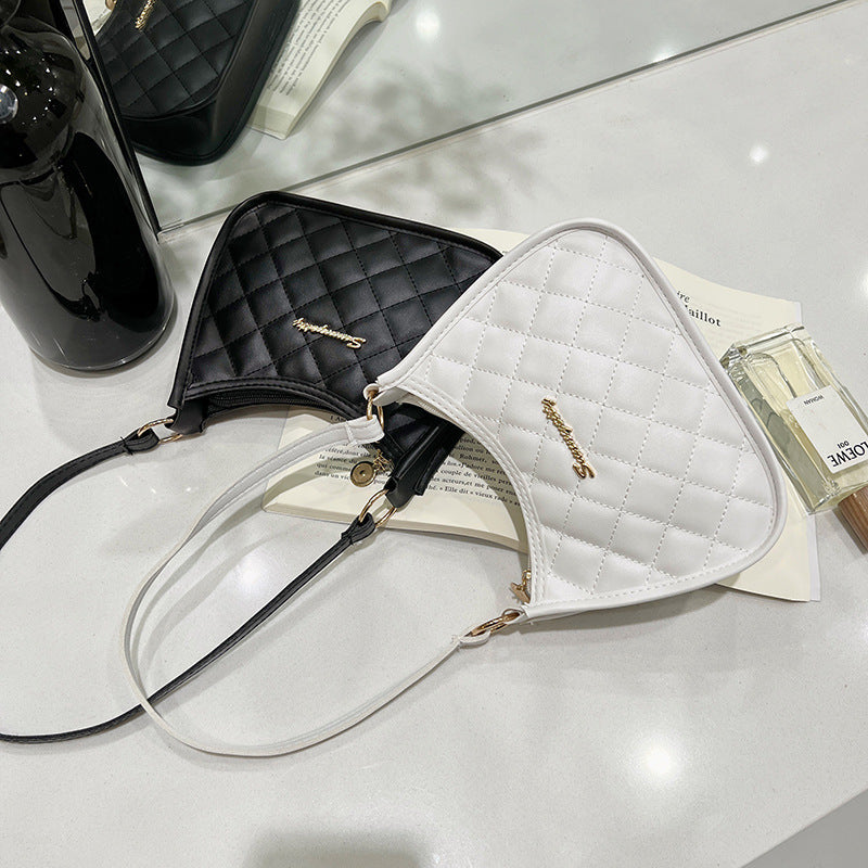 New Women's Crescent-Shaped Shoulder Bag Fashion Rhombus Pu Belt Mobile Phone Bag Everyday Joker Trend Underarm Bag