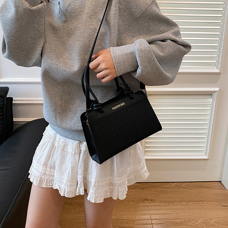 Korean Style Fashionable Crossbody Bag with Crocodile Texture and Elegant Design for Daily Wear