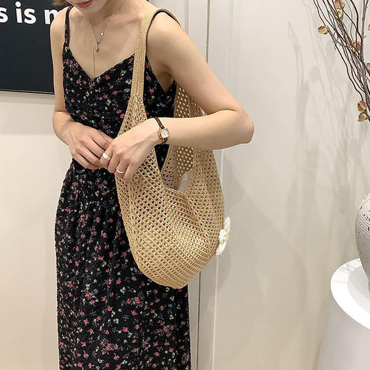 Women's Shoulder Bag Hand-Woven Women's Tote Bag Large Capacity Shoulder Bag Beach Holiday Crossbody Straw Bag European and American Retro Style
