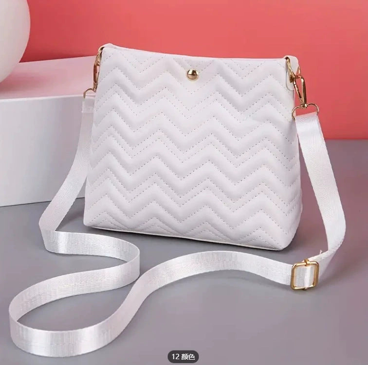Chic Chevron Quilted Crossbody Bag with Cat Pearl Charm and Magnetic Closure for Daily Fashion
