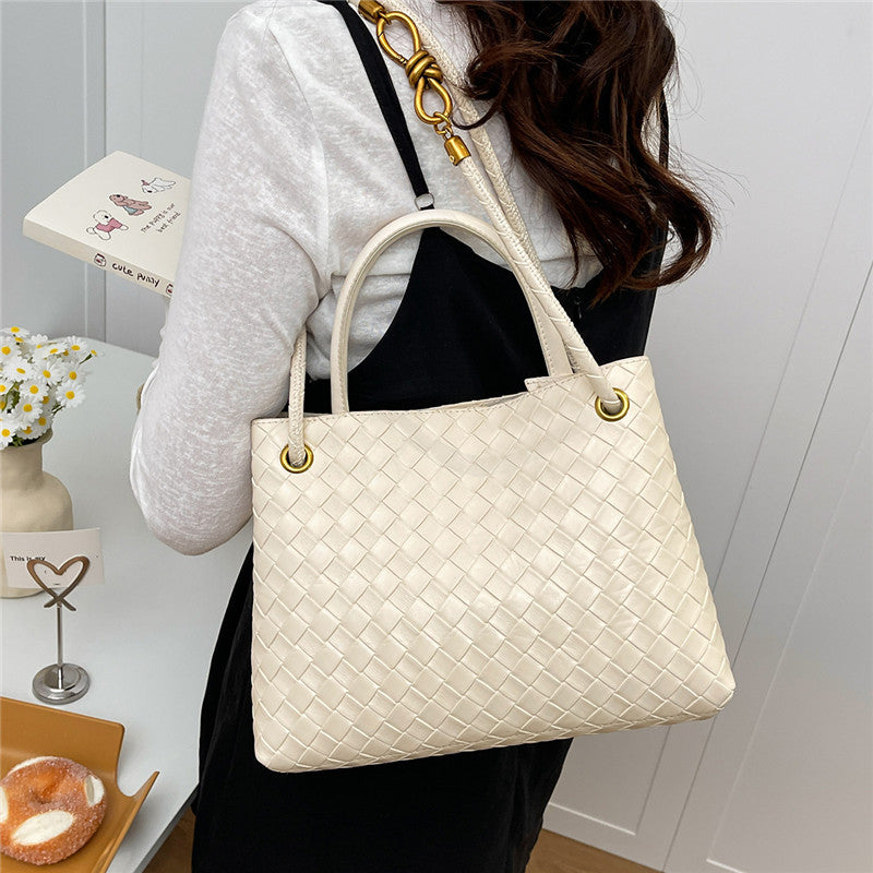 Trendy Woven Tote Bag Spring New Large Capacity Shoulder Handbag Commuter's All-Matching Daily Practical