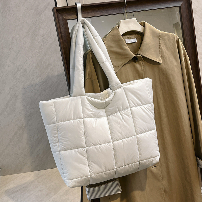Fashion Casual Large Capacity Bag Women's New Fleece-Lined Underarm Bag Simple Shoulder Crossbody Tote Bag