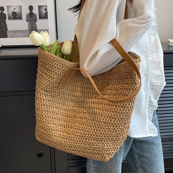 Summer Beach Straw Tote Bag Women's Casual Woven Shoulder Bag with Zipper Pocket for Daily Use