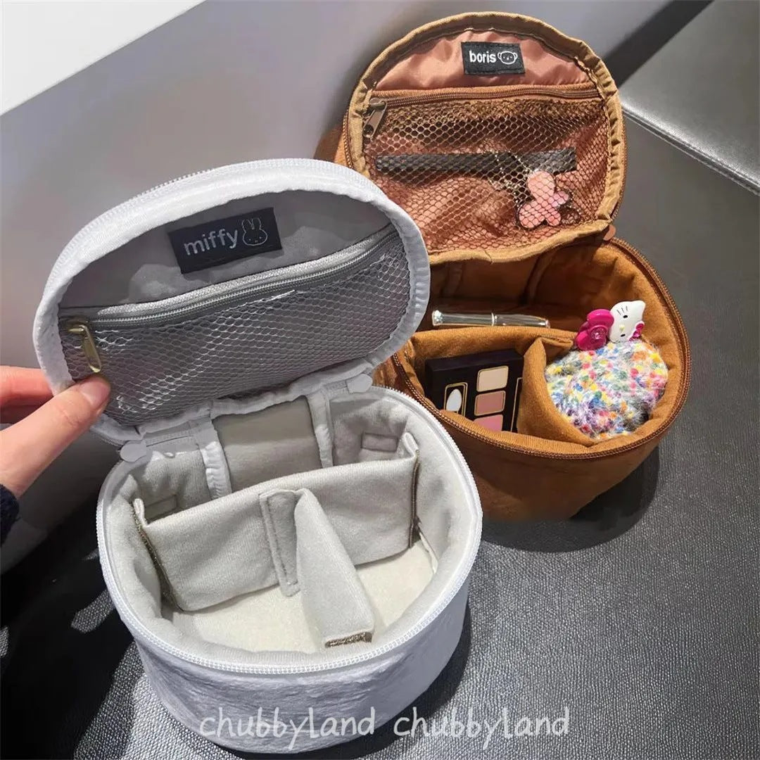 Cute Rabbit Makeup Bag with Soft Plush Design, Portable Cosmetic Organizer for Daily Use