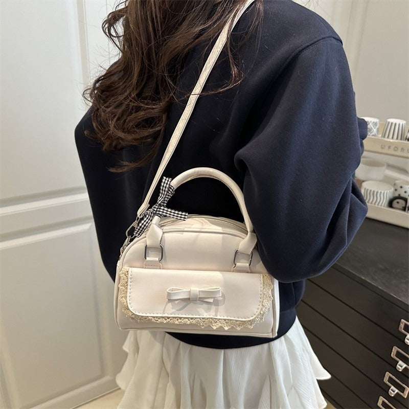 Cute Korean Style Handbag with Bow and Lace Trim, Fashionable Crossbody Bag for Women, Simple and Sweet Design