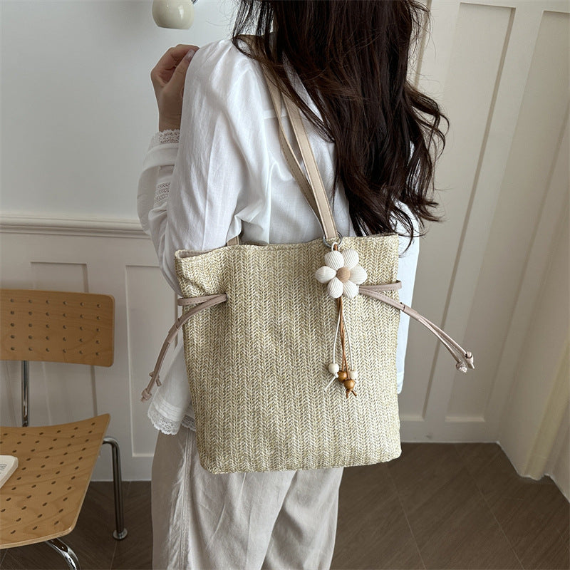 Simple Woven Tote Bag Women's Flower Decoration Large Capacity Shoulder Bag Daily Commuter's All-Matching Fashion Handbag
