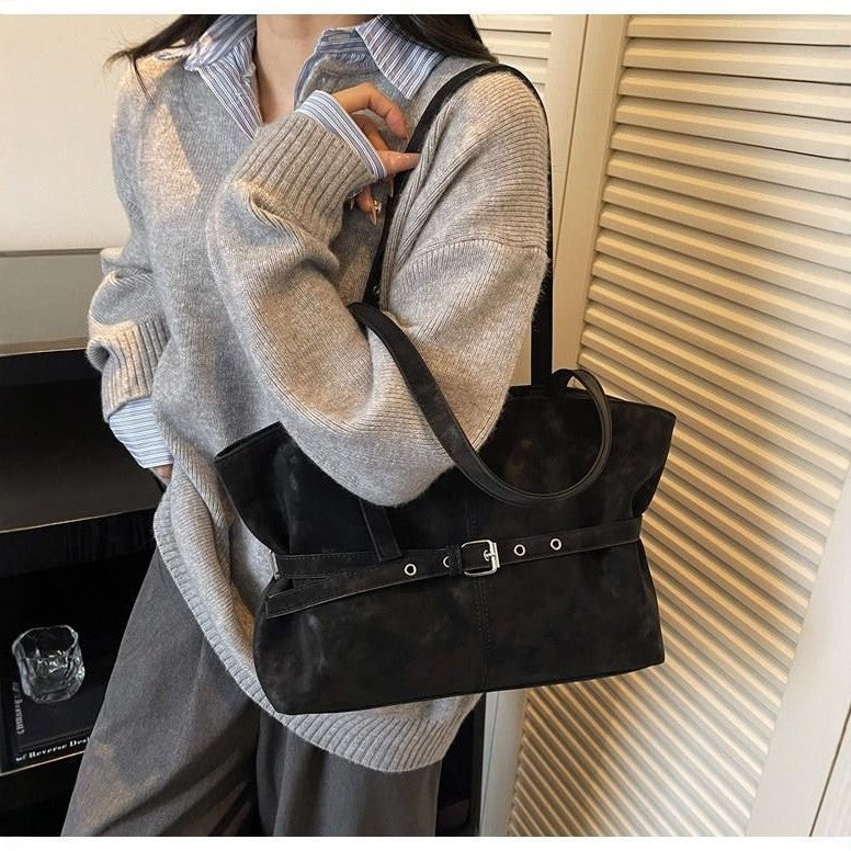Retro Matte Tote Bag for Women 2025 Winter New Style Casual Shoulder Handbag with Buckle Design