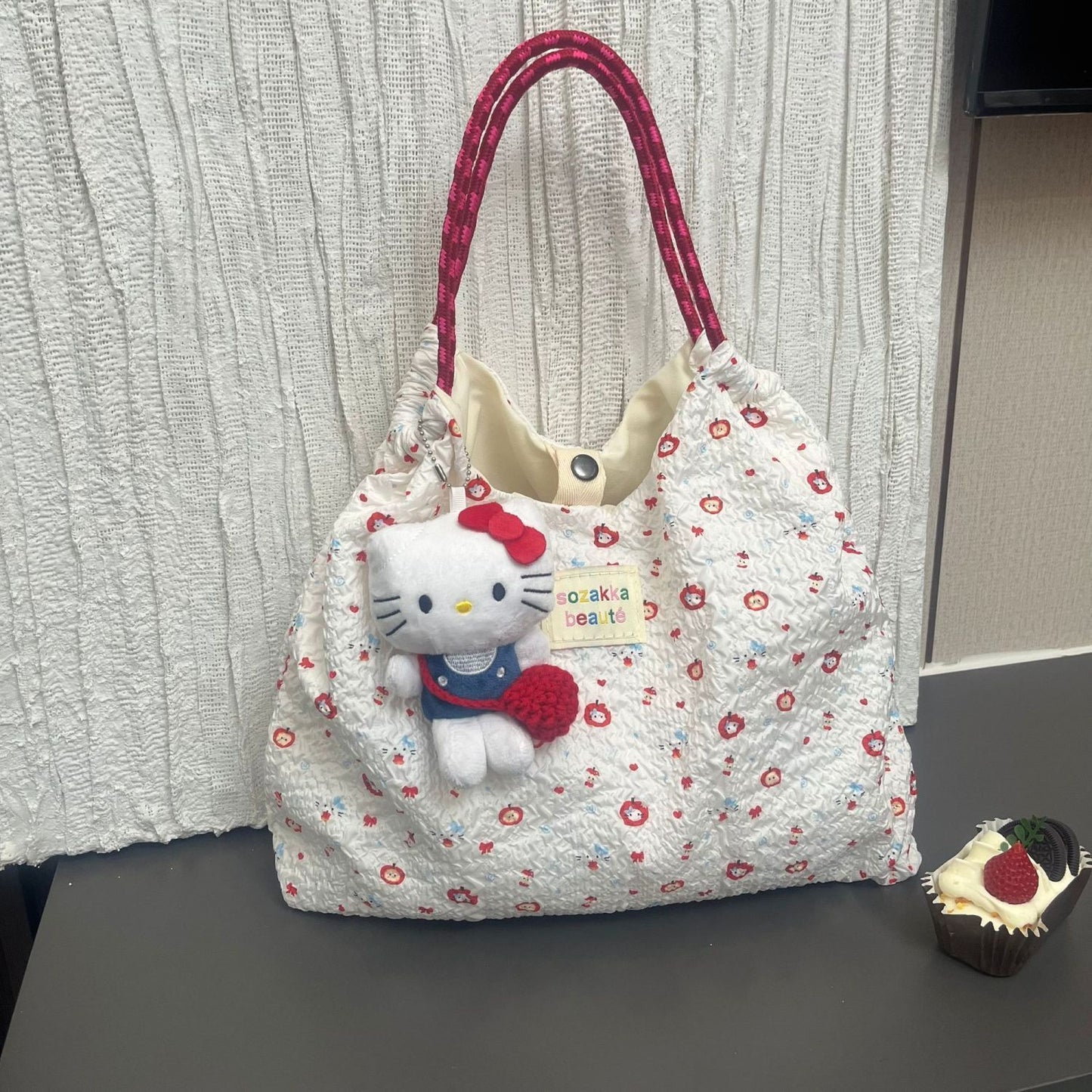 Korean Embossed Sweet Cartoon Shoulder Bag Women's Apple Commuter Handbag
