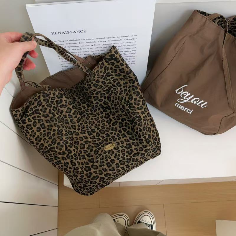 Leopard Print Women's Tote Large Capacity Casual Shoulder Bag Daily Commuter's All-Matching Fashion Handbag