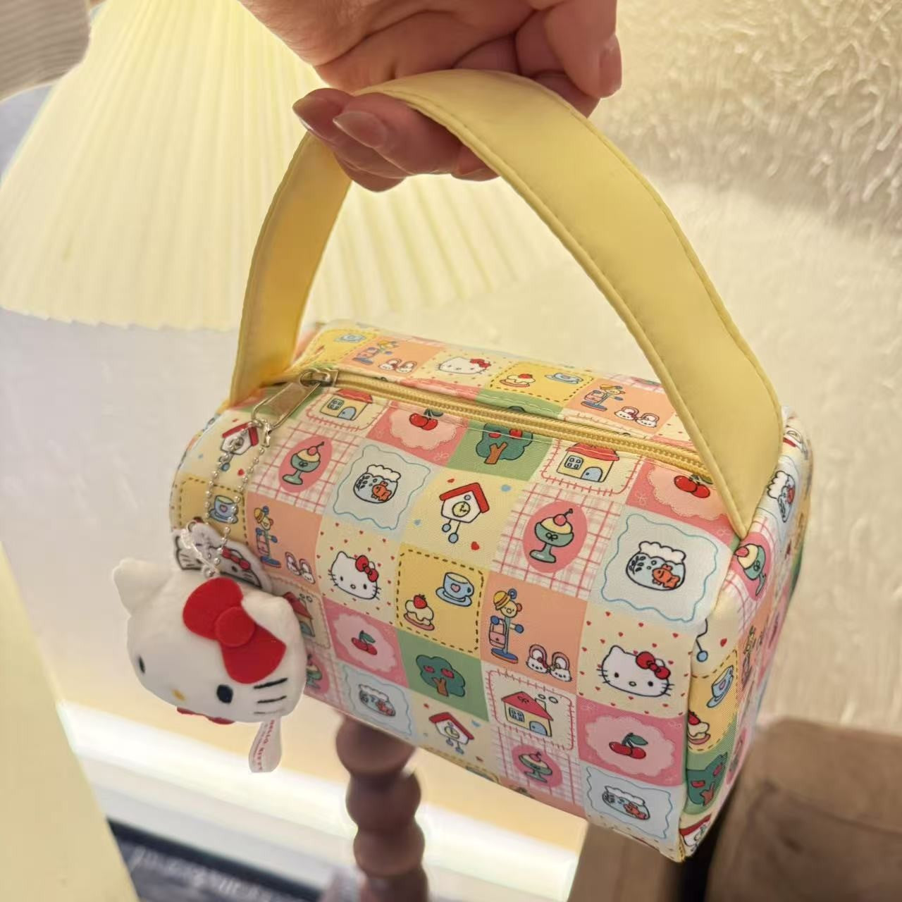 Cartoon Printing Large Capacity Women's Portable Cosmetic Bag Zipper Closed Design Daily Portable Storage Wash Bag