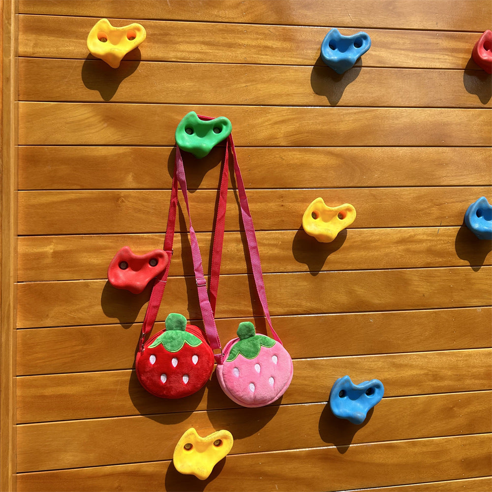 Cute Strawberry Plush Crossbody Bag for Kids and Adults, Fashionable Daily Accessory with Cartoon Design