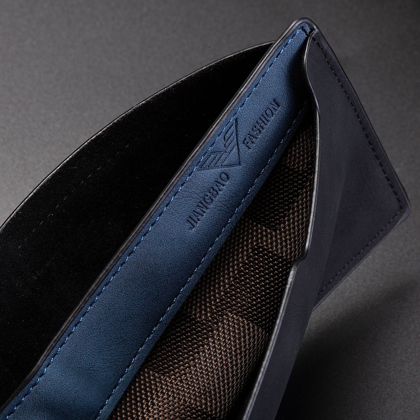Stylish Men's Bi-Fold Wallet with Multi-Card Slots and Durable PU Leather Design