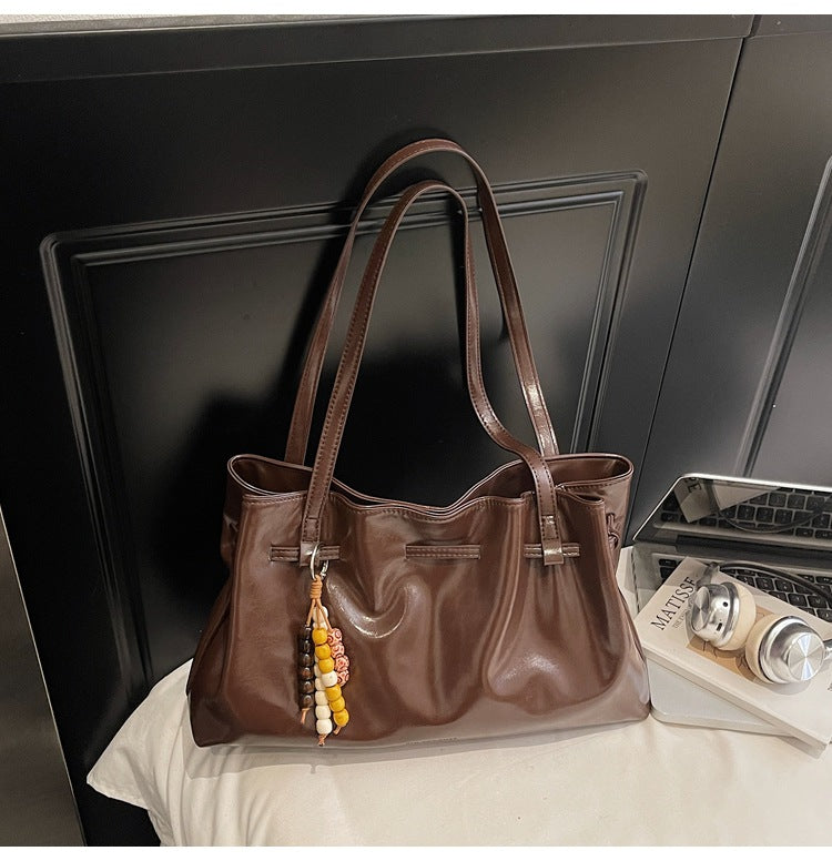 2025 New Fashion Women's Large Capacity Tote Bag with Retro Charm, Stylish Shoulder Bag for Daily Commute and Casual Wear