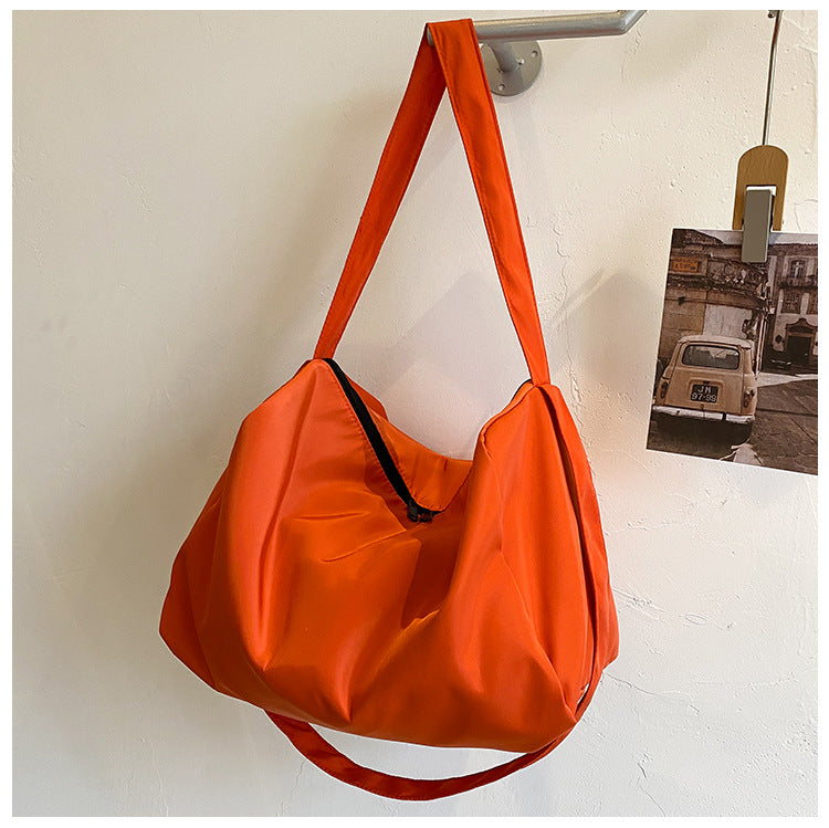 Large Capacity Waterproof Nylon Sports Travel Bag for Women Men, Fashionable Shoulder Tote with Vintage Stitching Design
