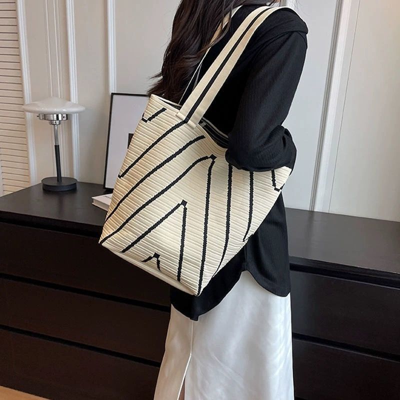 Underarm Bag Women's Large-Capacity Bucket Shoulder Bag Korean Style One Shoulder Popular Portable Tote Bag