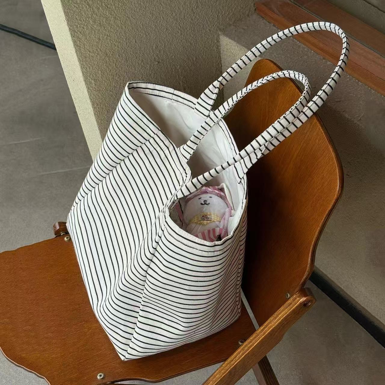 New Korean Striped Canvas Tote Bag Women's Large Capacity Commuter Portable with Zipped Interlayer Everyday Joker