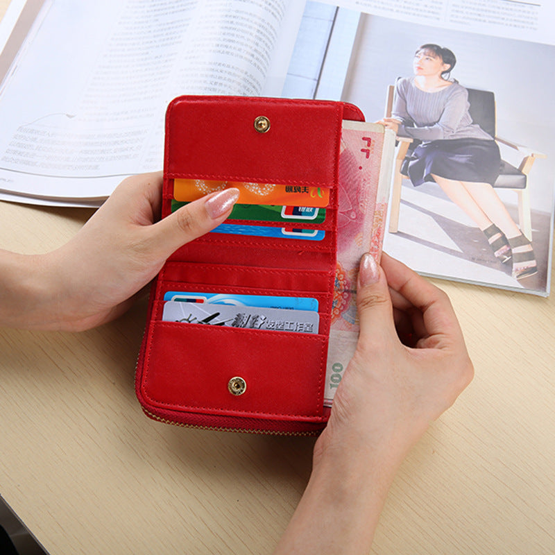 Cute Quilted Zipper Wallet for Women, Compact and Stylish Everyday Purse with Fashionable Design