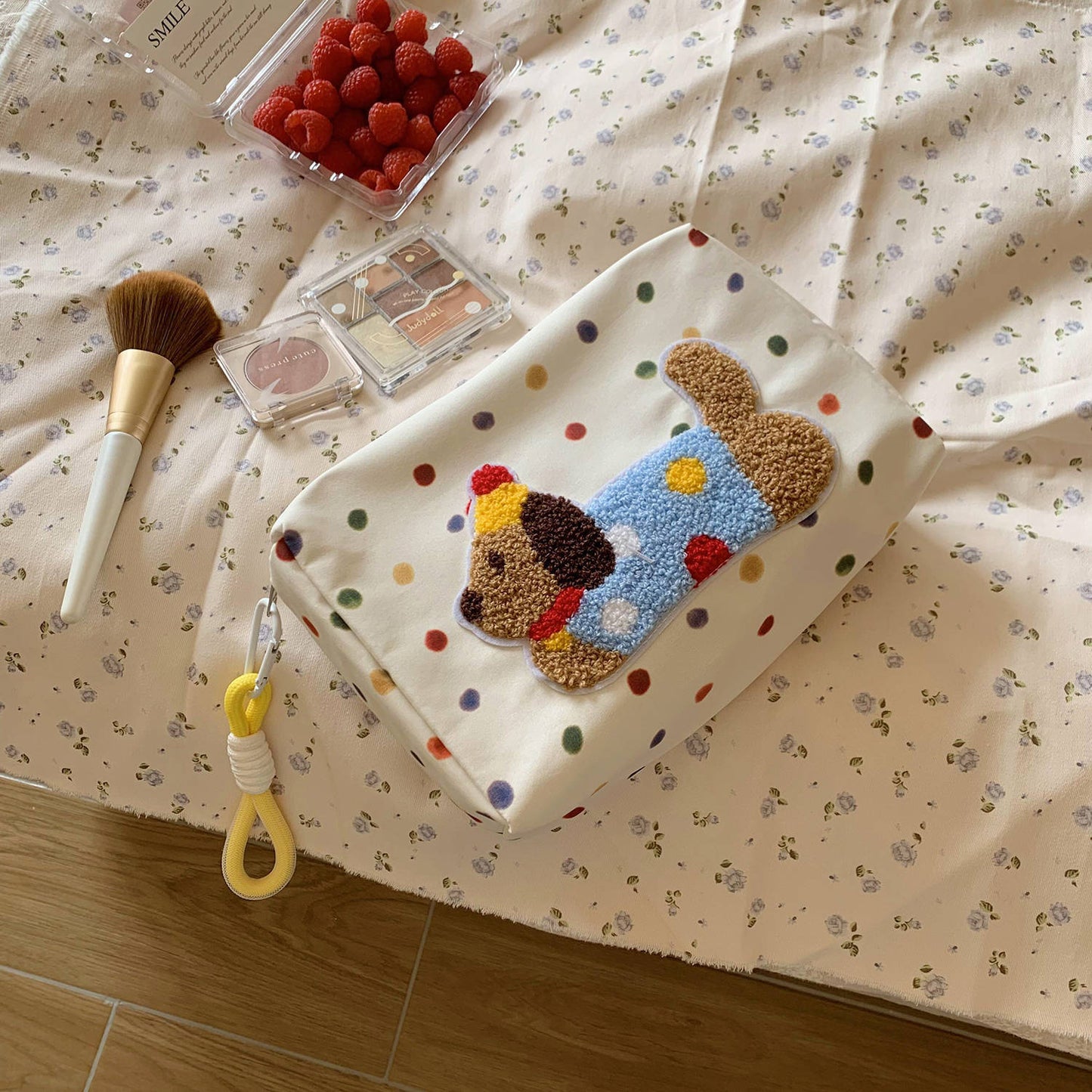 Large Capacity Women's Cosmetic Bag Travel Carrying Case Multi-Functional Cosmetics Organizing Bag Polka Dot Pattern Fashionable and Practical