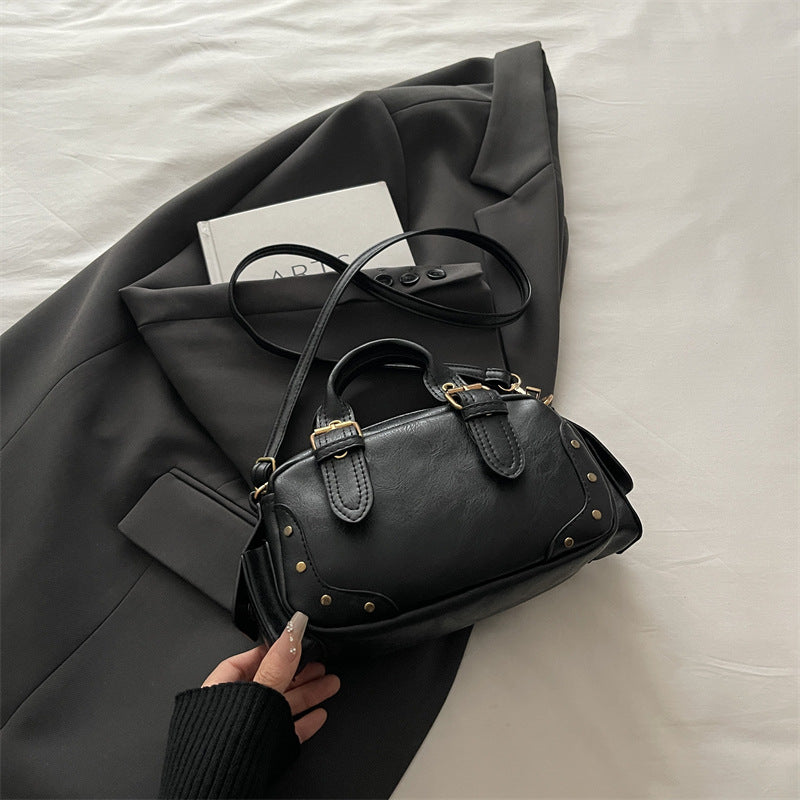 Stylish Minimalist Crossbody Bag for Women 2025 Autumn New Fashion Casual Shoulder Bag with Vintage Design and Practical Zipper Closure